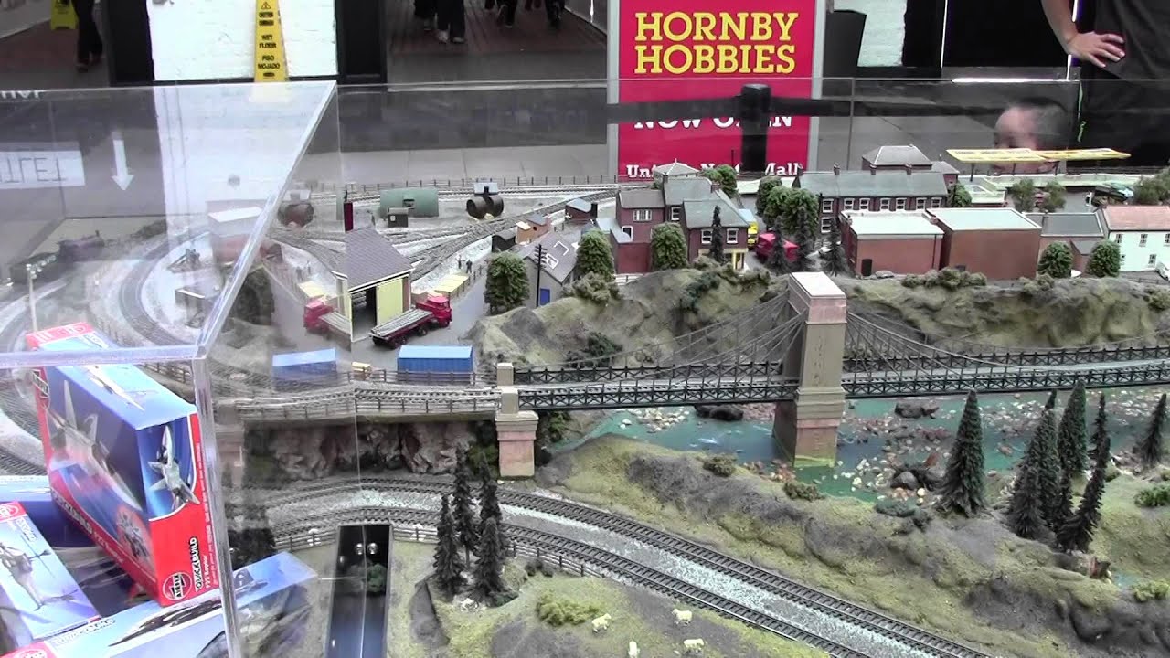 Hornby Hobbies at Swindon Designer Outlet. 07/06/2014 YouTube