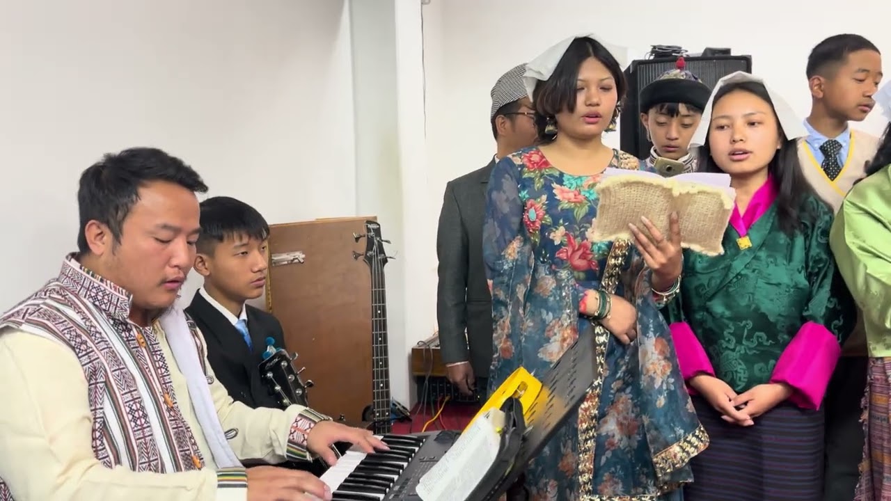 SUBHA BIBHAKO YO SUBHA DINLAI ( A melodious performance by Gangtok Tadong C.E.)