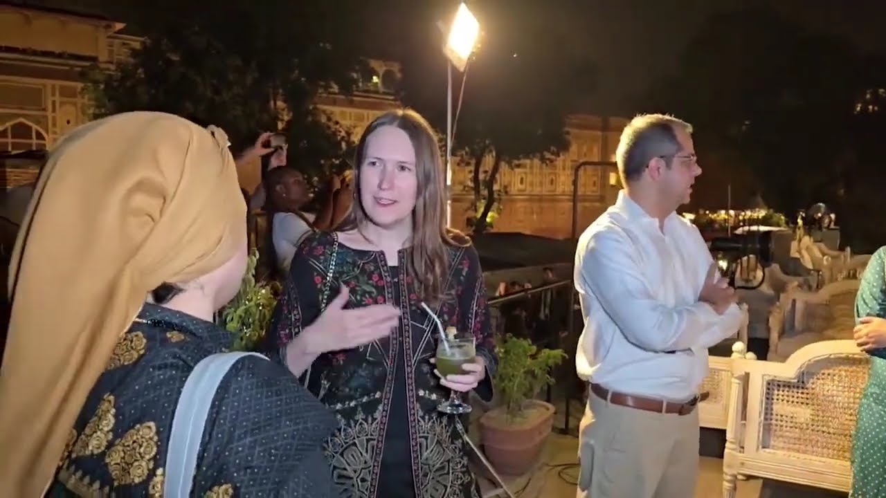 World cup qualifiers women cricket teams tour to beautiful Lahore Royal fort