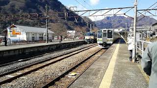 【JR東日本】信越本線211系3000番台(6両)　横川駅発車