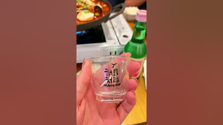 Зашли с одногруппниками в корейский ресторан 🍝