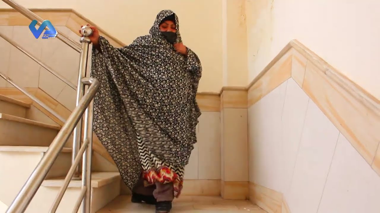 نمایش(همسایه فضول )