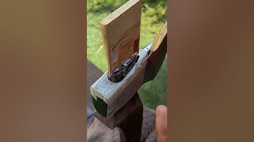 How to hang a Tamarind heartwood axe handle with a cool cross wedge #satisfying #craftsmanship