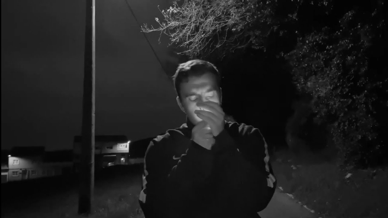 Watch SHAWN FROST - SIGNAL IDUNA on YouTube