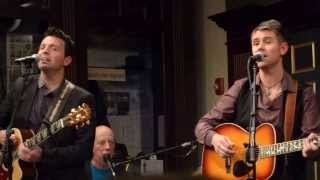 Ryan Kelly and Neil Byrne - Wagon Wheel chords
