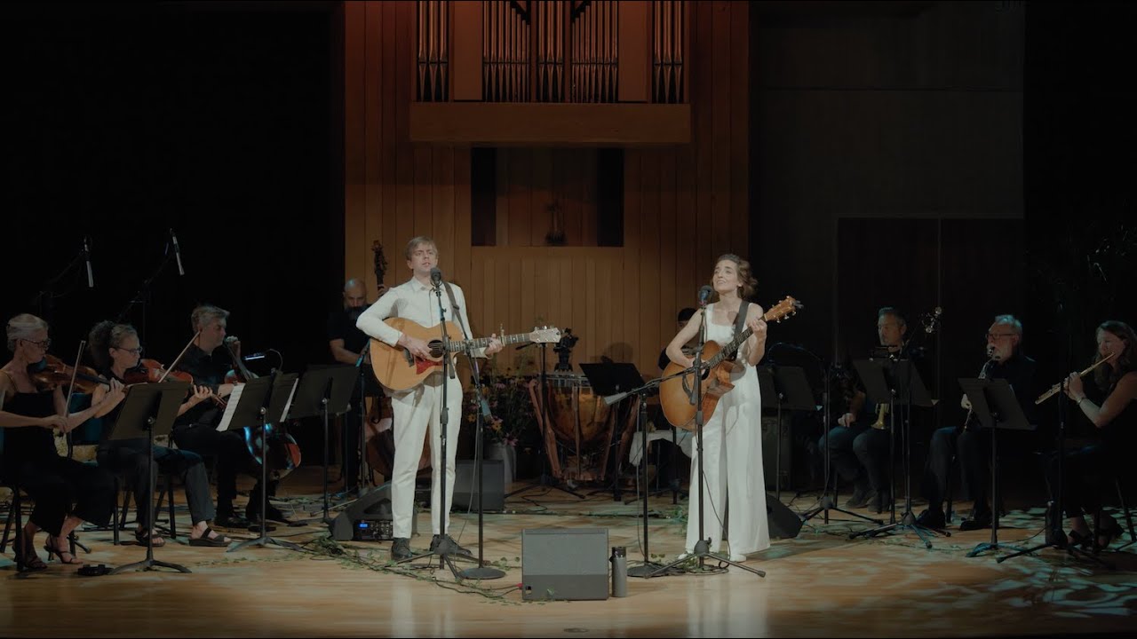 Cricket Blue - Corn King (Live with Chamber Orchestra) adlı videoyu YouTube'da izle Cricket Blue - Corn King (Live with Chamber Orchestra) adlı videoyu YouTube'da izle