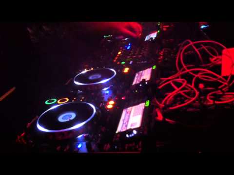Justin Martin&Eats Everything @ Club Air (ADE 2012) 18-10-2012 pt1.MOV
