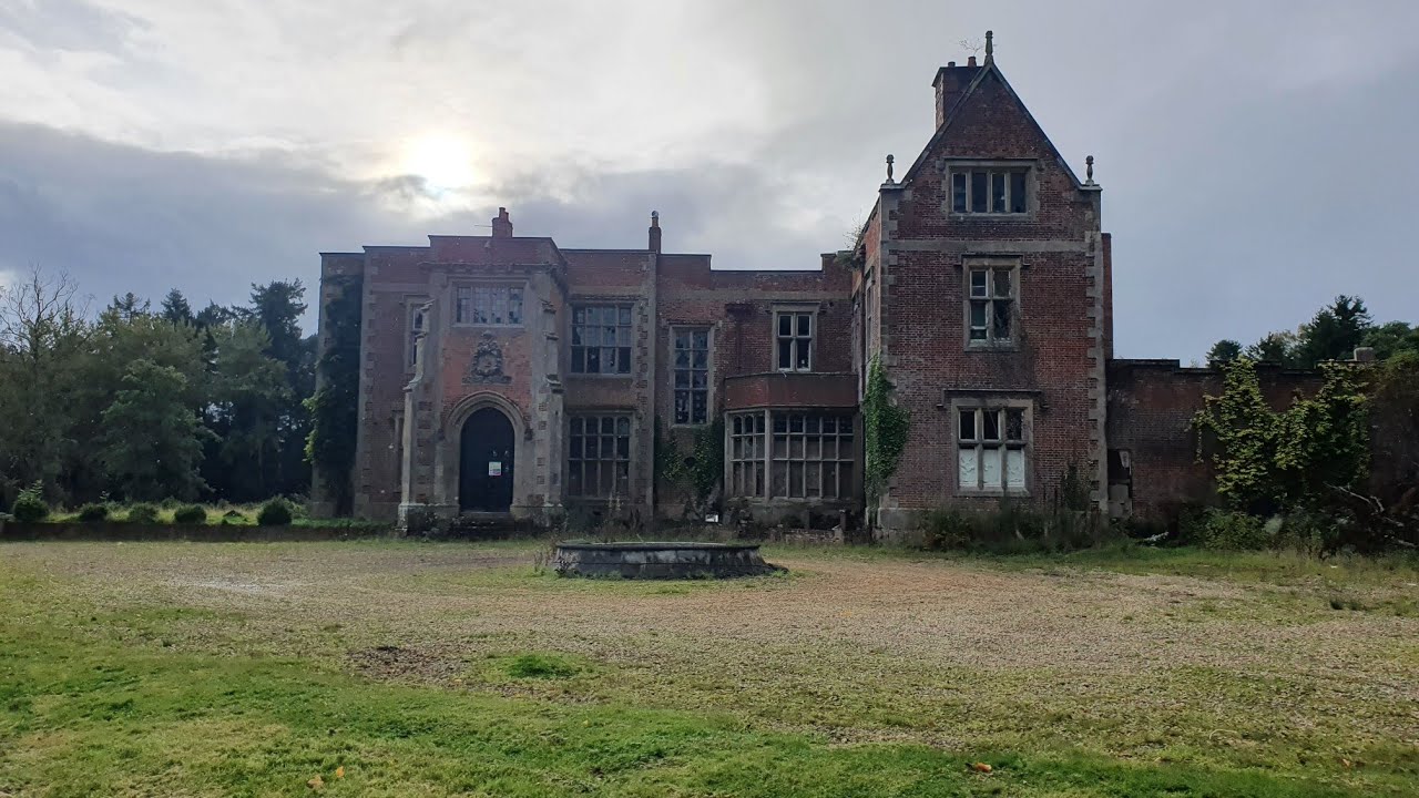 A LOOK AROUND OTTERBURN HALL 2021