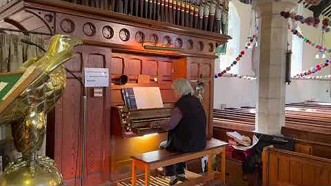 Margaret Huntington Playing Glory Be To Jesus by C...