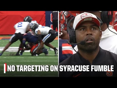 CONTROVERSIAL CALL 😱 Syracuse fans in DISBELIEF as Duke gains possession, targeting call rescinded