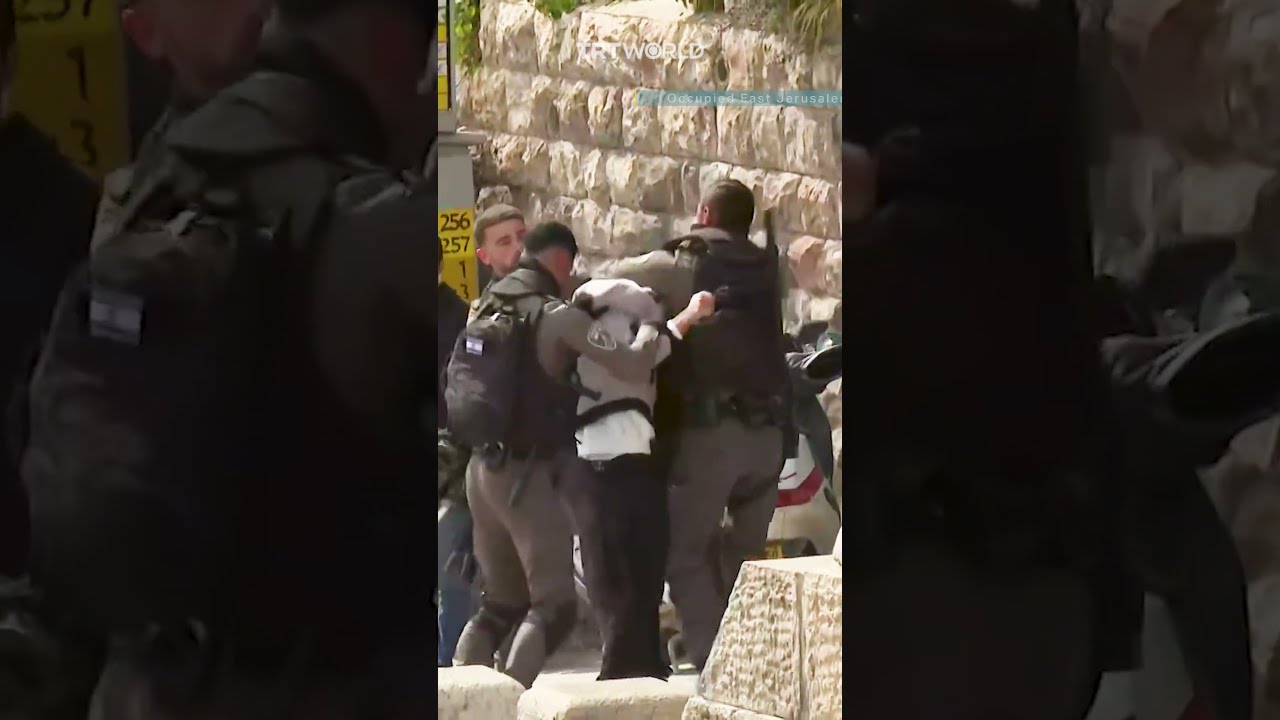 Palestinian assaulted and detained for trying to pray at Al Aqsa Mosque