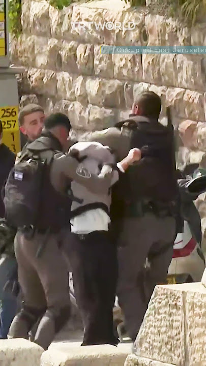 Palestinian assaulted and detained for trying to pray at Al Aqsa Mosque