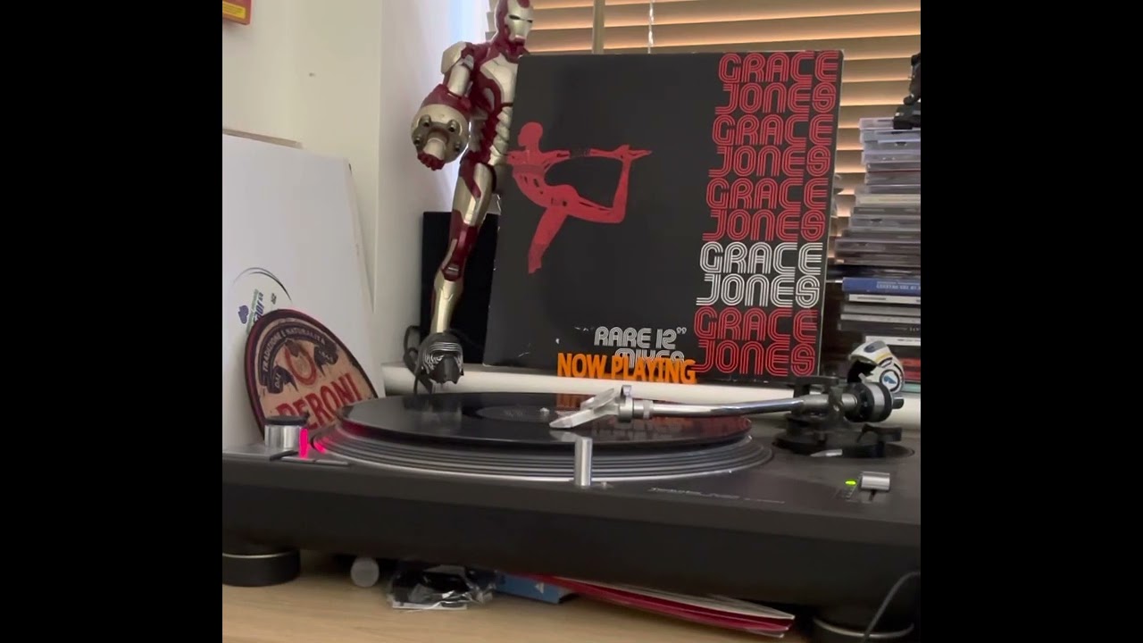 Nightclubbing (Extended Mix) - Grace Jones (1981) - YouTube