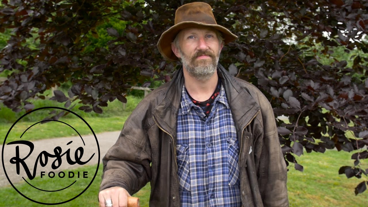East London Urban Foraging Adventure with John the Poacher | Rosie Foodie