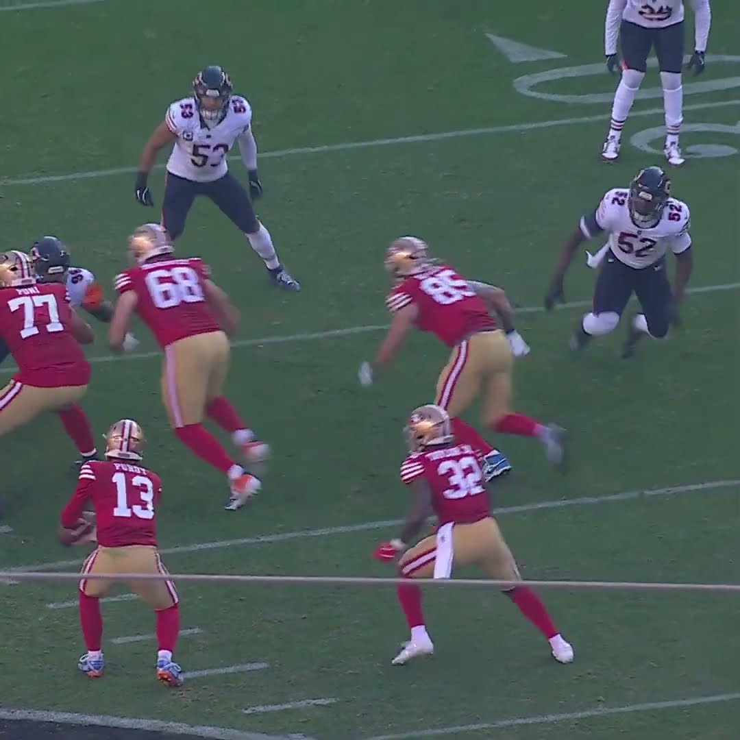 George Kittle catches for a 32-yard Gain vs. Chicago Bears