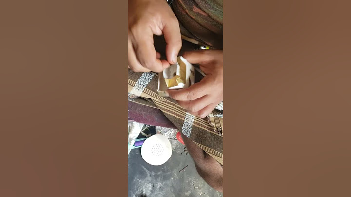 شاهد ما ذا وجدا احد المدخنين في باكت السيجاره 😱😱😱😱ياللهول😨😨😨😳😳