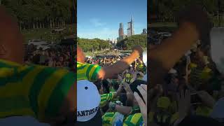 Torcida da seleção brasileira na Philadelphia para Brasil x Haiti pela copa do mundo.