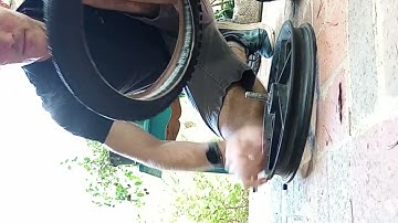 Changing a Stroller tire and inner tube (B.O.B)