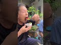 cao thủ già nhộn nhịp ăn tiết canh lòng heo #shorts