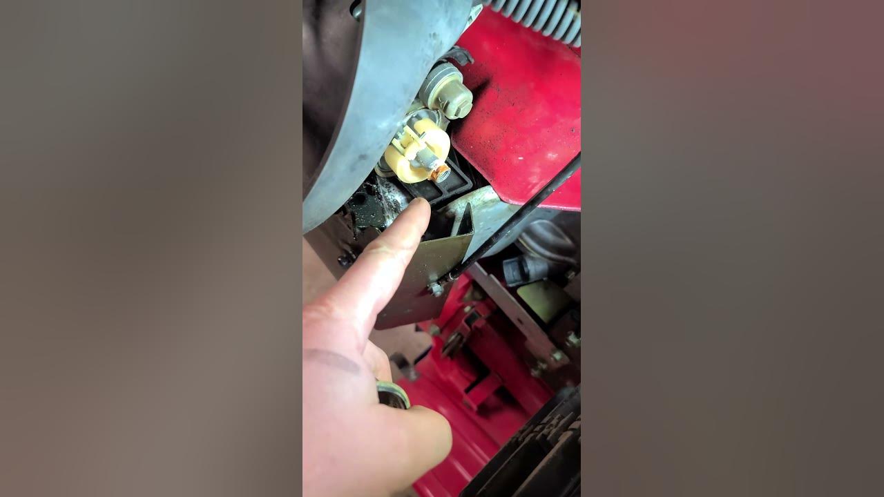 Customer Says HONDA Snowblower Won't Start - Just Rolled In! #shorts