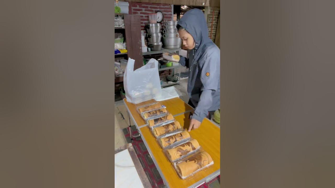 Bolu gulung pagi ini