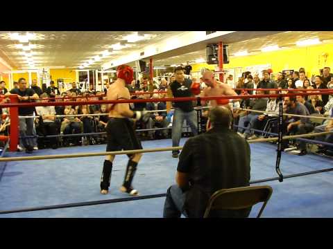 Gracie Barra Chicago-Xavier Guzman-Muay Thai Fight-Active Edge Smoker-Rd 3