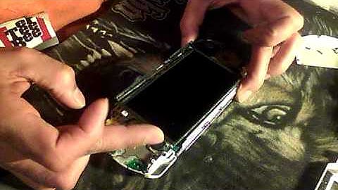 dissembling the psp 3000 for modding part 1. by lobo