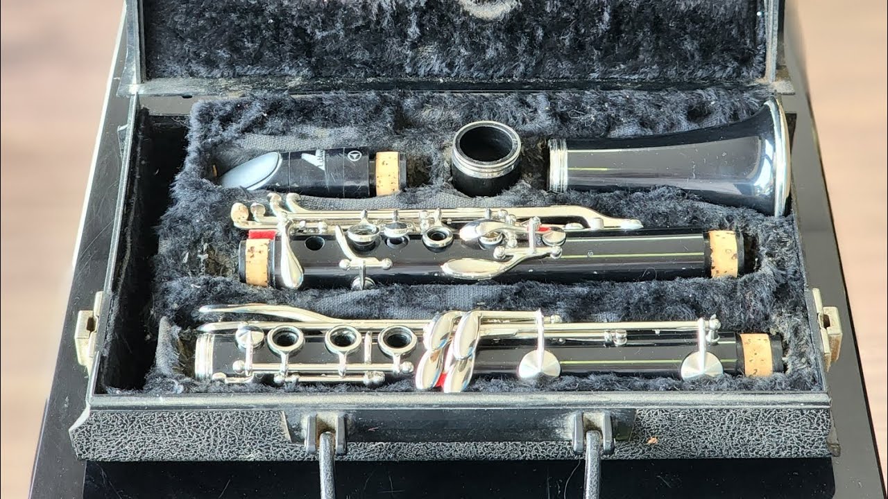 Vito Reso-Tone 3 Soprano Clarinet Demo Video - YouTube