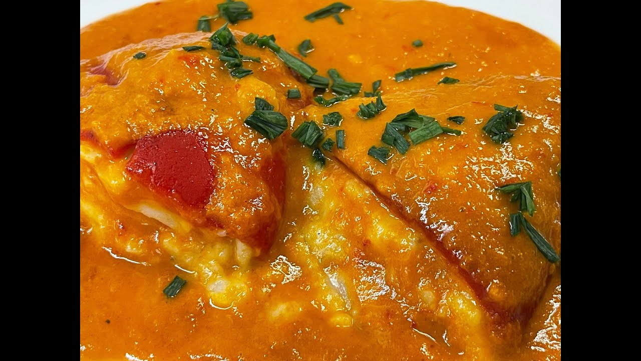 PIMIENTOS DEL PIQUILLO RELLENOS DE BACALAO CON SALSA ESPAÑOLA