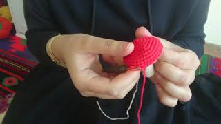 Amigurumi Mantar Sap Ve Şapka Kısmının Birleştirilmesi
