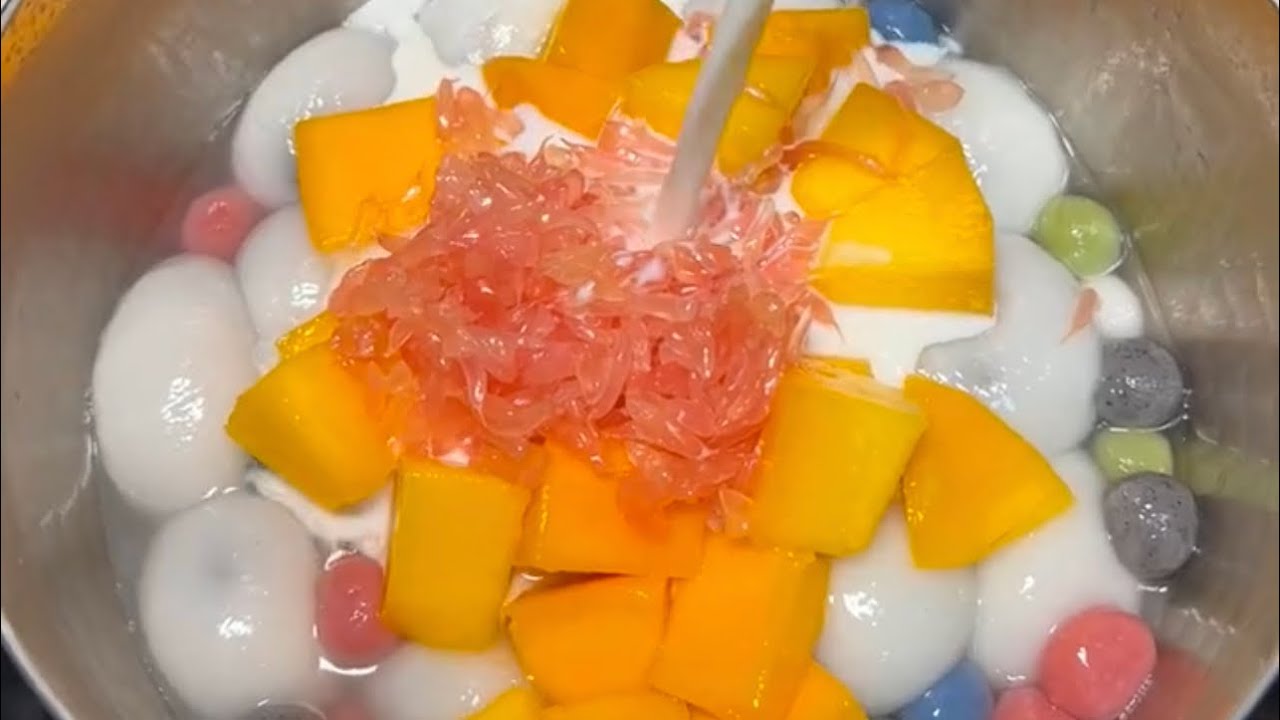 بنت حلووه وقعو بحبها ثلات شبااب بسبه يلي صارلها🥺💖