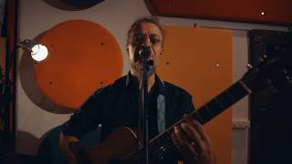 O Mérito E O Monstro - O Teatro Mágico, Fernando Anitelli Feat. Jeff Coffin