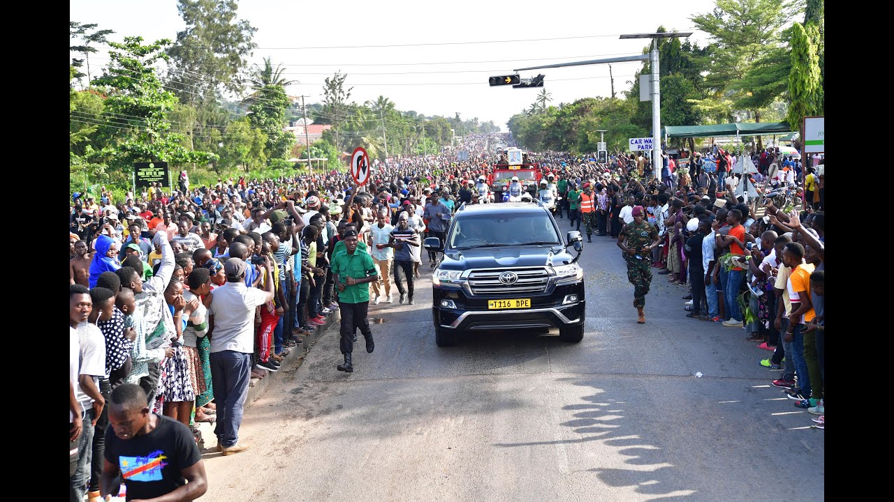 #LIVE Shuhudia Msafara wa Hayati Dkt John Pombe Magufuli kuelekea Chato, Geita