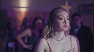 mxmtoon - prom dress (official video) Resimi