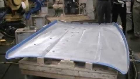 2K HEM FLANGE ADHESIVE: HOOD PANEL (Program-A-Bead 692)