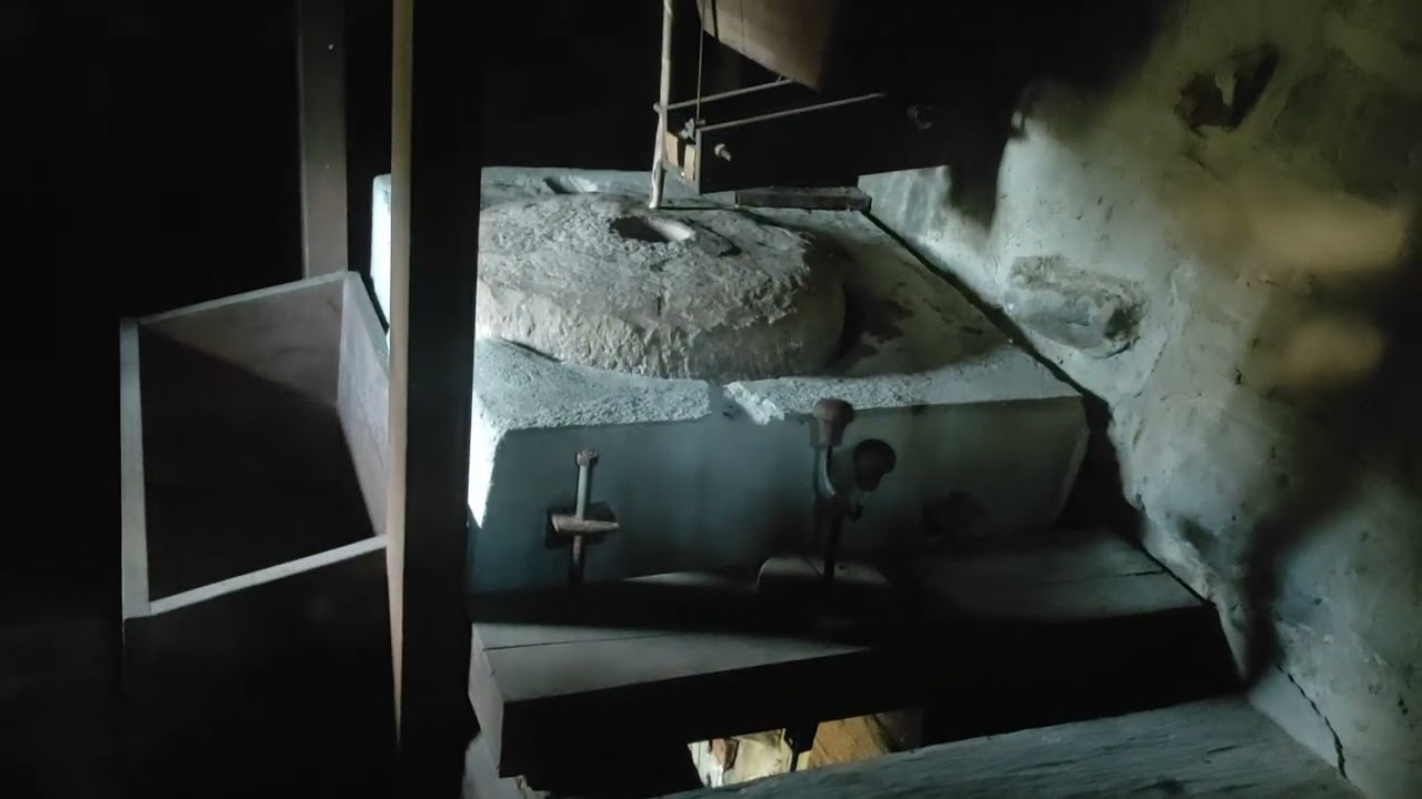 El Molino del Navaliegu, Tolivia, Laviana, Asturias , la aldea perdida te espera.