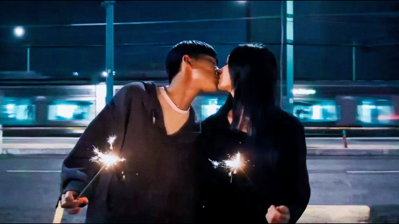 우리 사랑은 밤하늘보다 깊어서,