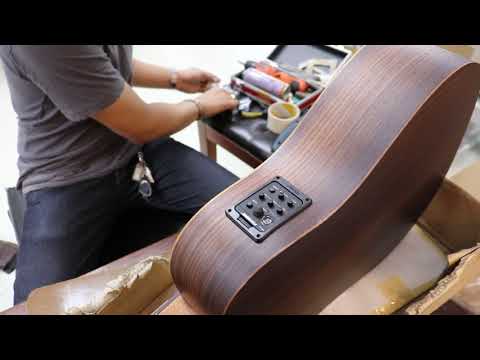 รีวิวการติดตั้งEQ fishman301 ให้เป็นกีต้าโปร่งไฟฟ้า950บาทรวมทุกอย่างถือกีต้าร์มาอย่างเดียว โมสมิวสิค