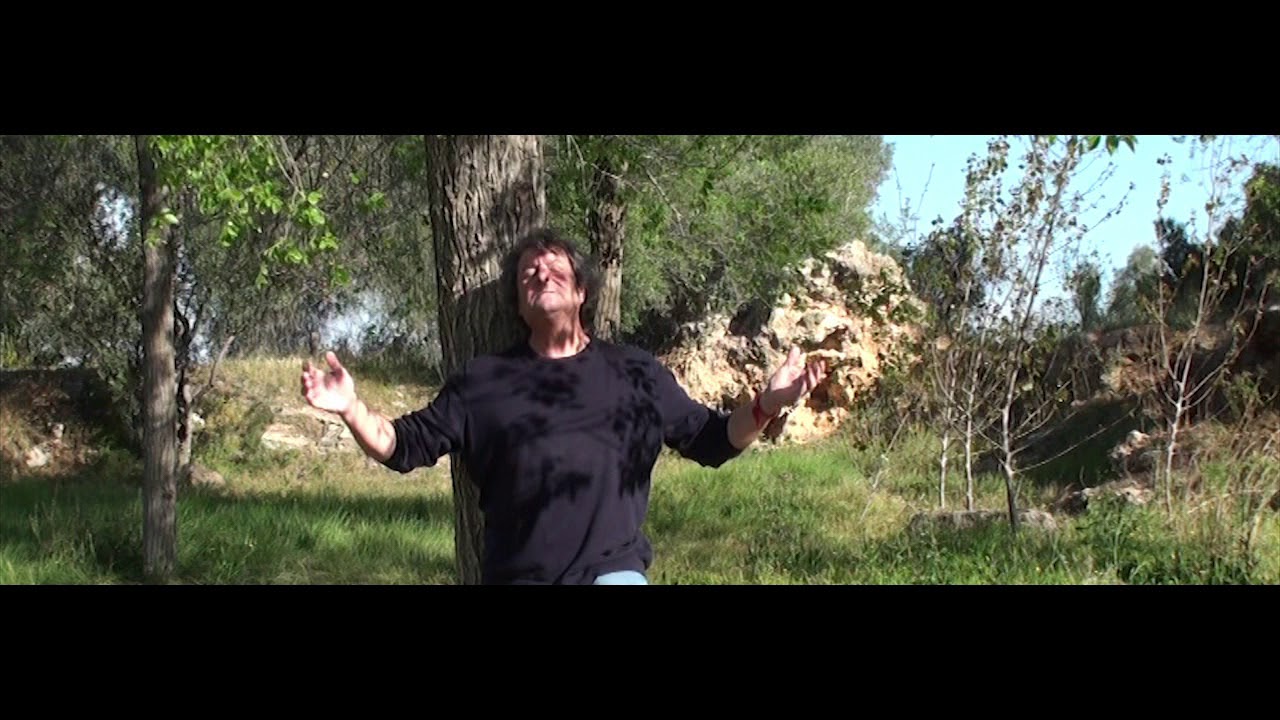 ANDURIÑA-Interpretada y adaptada al valenciano por Daniel Claver