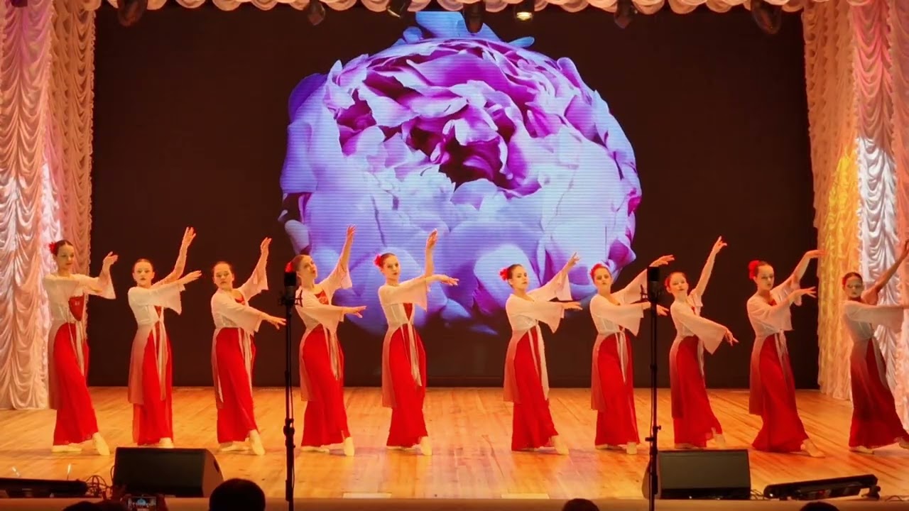 Прем'єра: східний танець колективу 