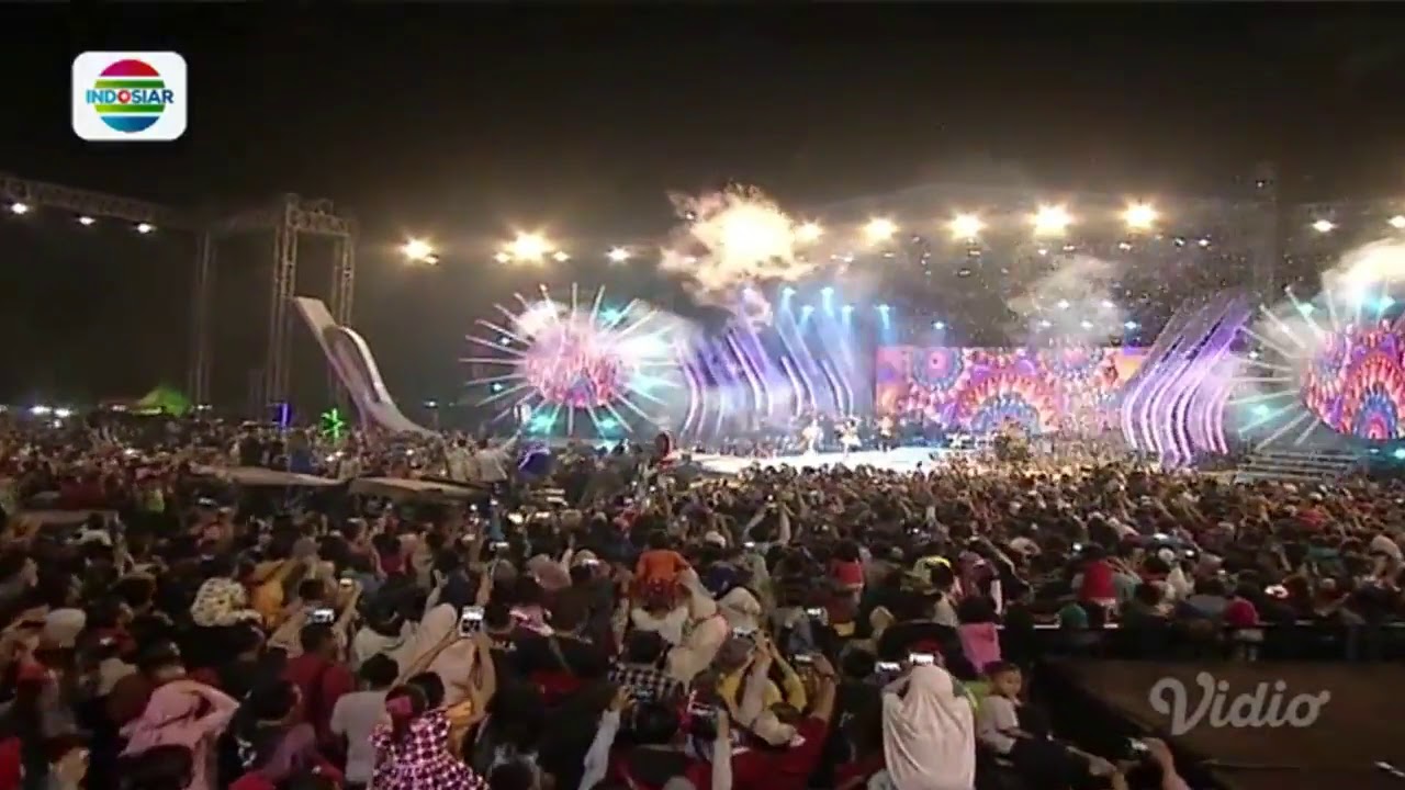 Putri DA feat Lesti DA - BIDUAN ( KONSER SEMARAK INDOSIAR)  15 september 2018