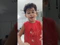 jogando futebol