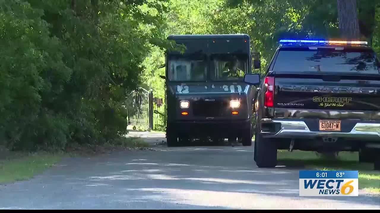 Suspect in custody after high-speed chase in stolen Amazon Prime truck ...