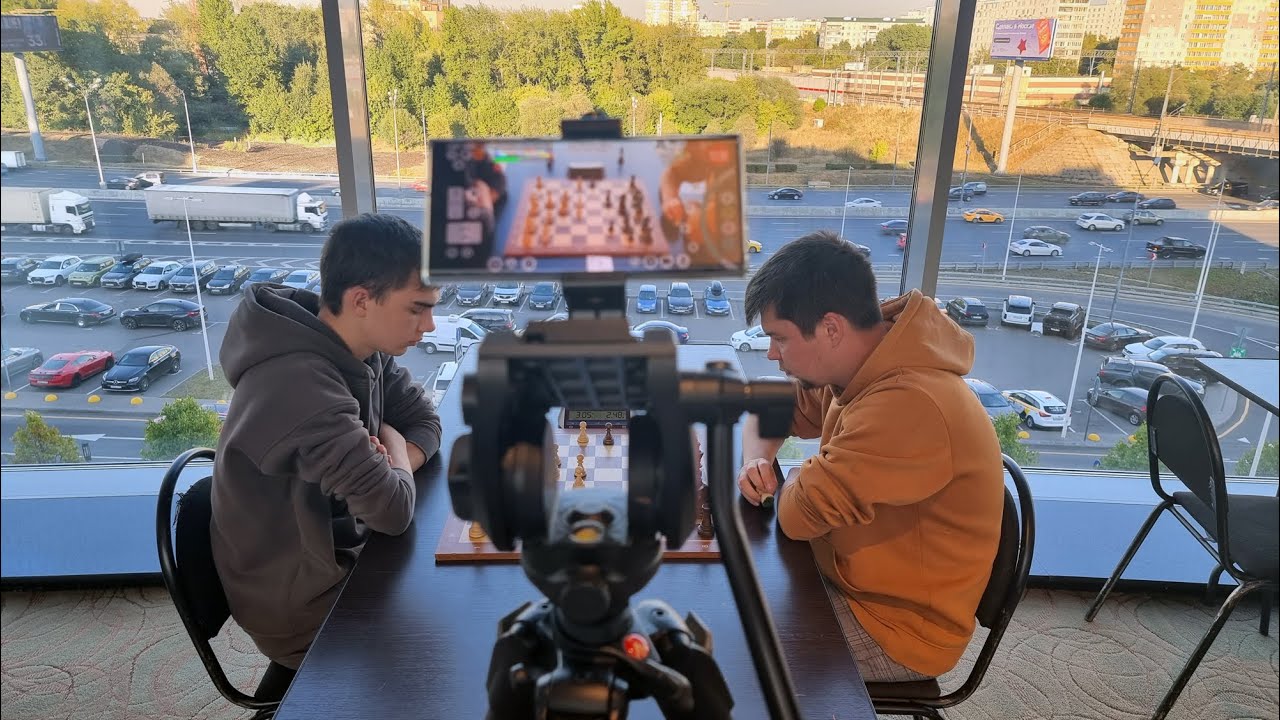 Есипенко Александр (2080) - Голубов Савелий (2554) Интересный ...