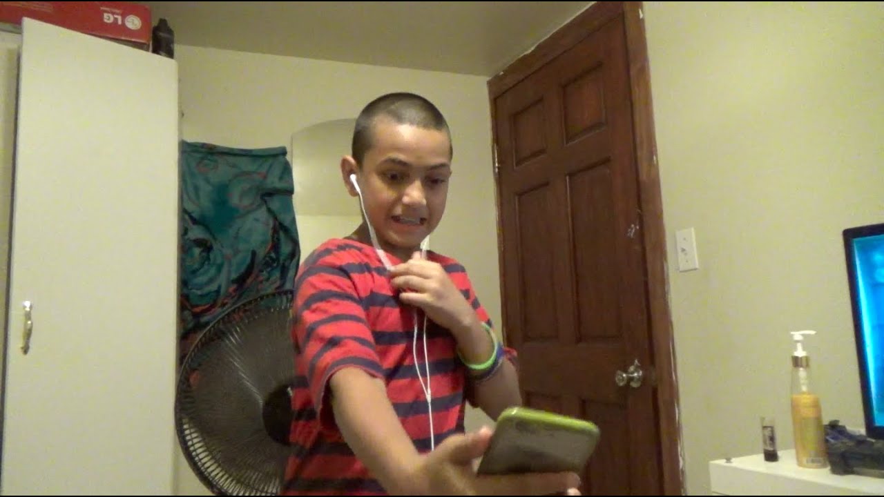 SCARY FACE PRANK! - YouTube