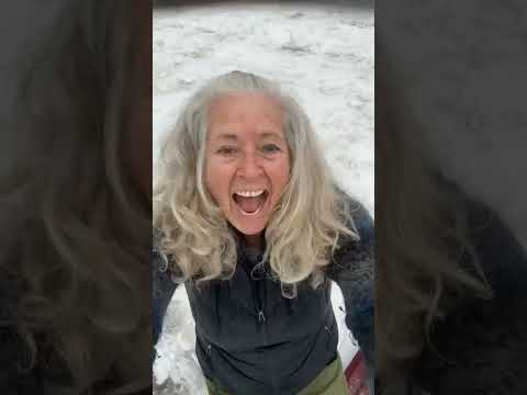 Shoveling snow in #barebottomshoes I designed. Perfect weather 0 C. Took about 5 minutes.❄️#barefoot @barefootsue