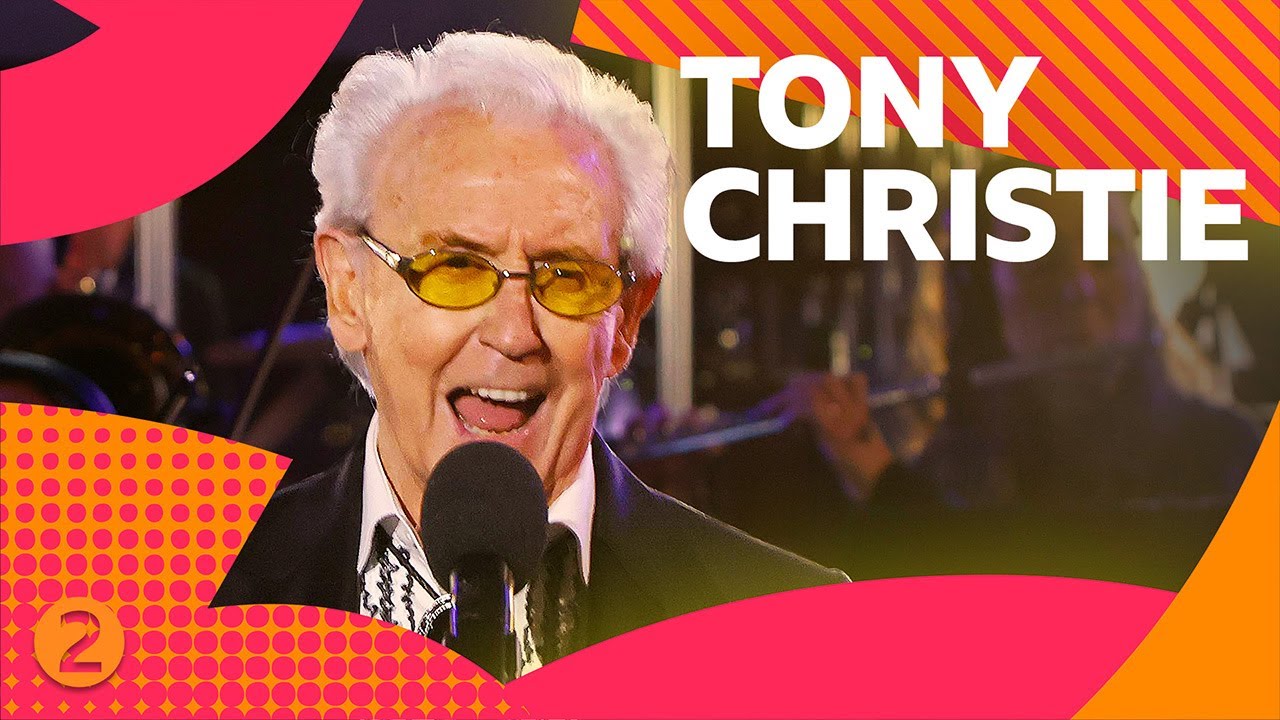 Tony Christie - Walk Like A Panther (Radio 2 Piano Room)