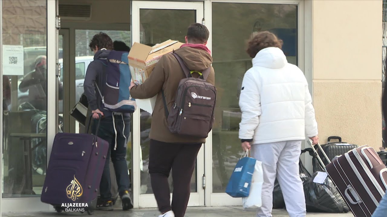 طلاب جامعة إسطنبول يعرضون مساكنهم على ضحايا الزلزال