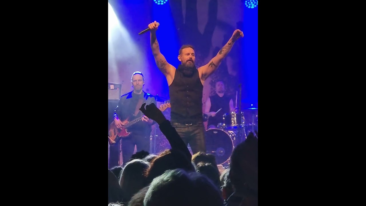 Lauri Tähkä & Revohka  Keskiyön cowboy