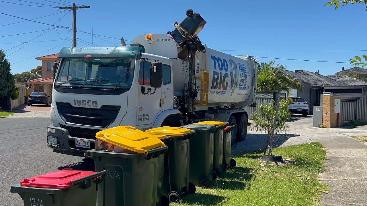 Hume garbage truck 5